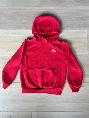Nike: Kids Club Fleece Hoodie (Size M)